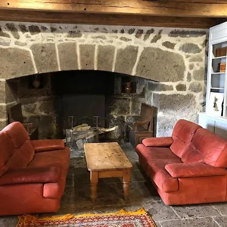 Le Chevalier - Maison Et Jardin Face A La Montagne Feriehus Saint-Vincent-de-Salers