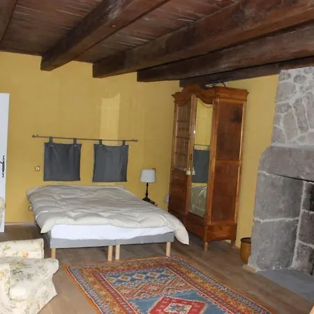 Feriehus Le Chevalier - Maison Et Jardin Face A La Montagne